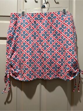 crown & ivy Coral, Turquoise & White Patterned Top